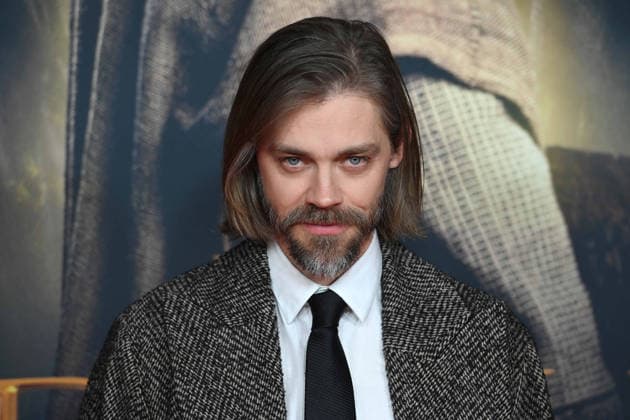 Tom PAYNE, actor, portrait, portrait, portrait, cropped single image, single motif, red carpet, red carpet show, arrival, film premiere DER MEDICUS 2 on 15 12 2025 at the Cinedom cinema in Cologne,