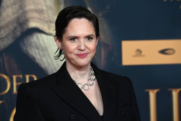 Emily COX, actress, portrait, portrait, portrait, cropped single image, single motif, red carpet, red carpet show, arrival, arrival, film premiere DER MEDICUS 2 on 15 12 2025 at the Cinedom cinema in Cologne,