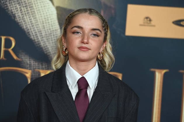 Rosie BOORE, actress, portrait, portrait, cropped single image, single motif, red carpet, red carpet show, arrival, arrival, film premiere DER MEDICUS 2 on 15 12 2025 at the Cinedom cinema in Cologne,