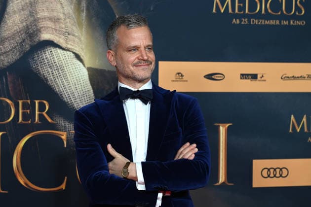 Mate HAUMANN, actor, portrait, portrait, portrait, cropped single image, single motif, red carpet, red carpet show, arrival, film premiere DER MEDICUS 2 on 15 12 2025 at the Cinedom cinema in Cologne,