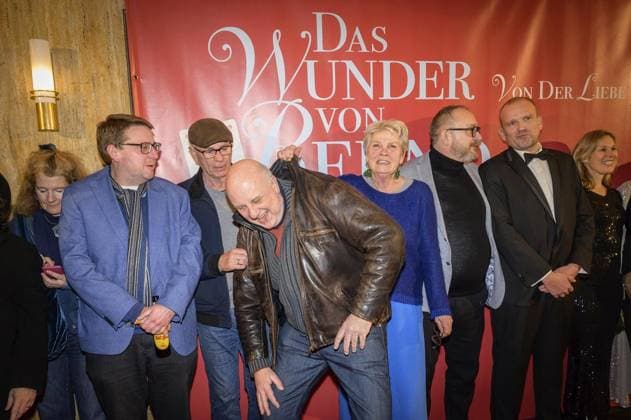 Essen Premiere of the movie Das Wunder von Bernd FOR EDITORIAL PURPOSES ONLY EDITORIAL USE ONLY p Premiere of the movie Das Wunder von Bernd on Monday, December 15, 2025, at the Lichtburg in Essen Copyright UwexErnst Copyright: UwexErnst doc83pgmq56os81mx6md1rn ,EDITORIAL USE ONLY Copyright: UwexErnst
