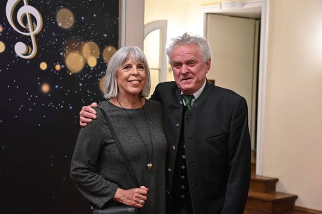 Sepp MAIER with wife Monika Advent concert of the Bavarian State Premier on 15 12 2025 at the Cuvillies Theater in the Residence in Munich