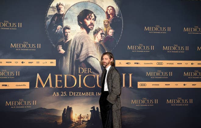 Tom Payne at the movie premiere of The Medicus 2 on 15 12 2025 in Cologne The Medicus 2 movie premiere in Cologne