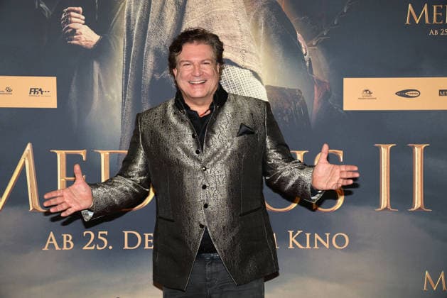 Francis Fulton Smith at the movie premiere of Der Medicus 2 on 15 12 2025 in Cologne Der Medicus 2 movie premiere in Cologne