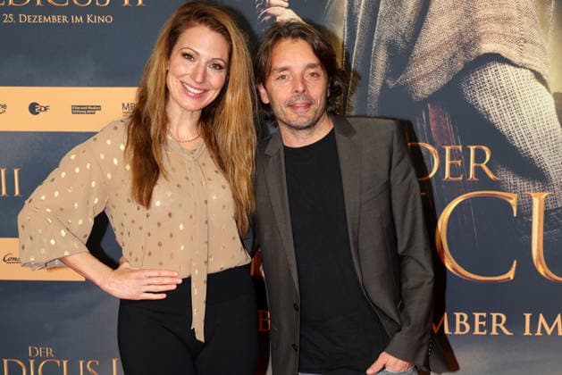 Mara Bergmann and her husband Alexander Hoffmann at the cinema premiere of Der Medicus 2 on 15 12 2025 in Cologne Der Medicus 2 cinema premiere in Cologne