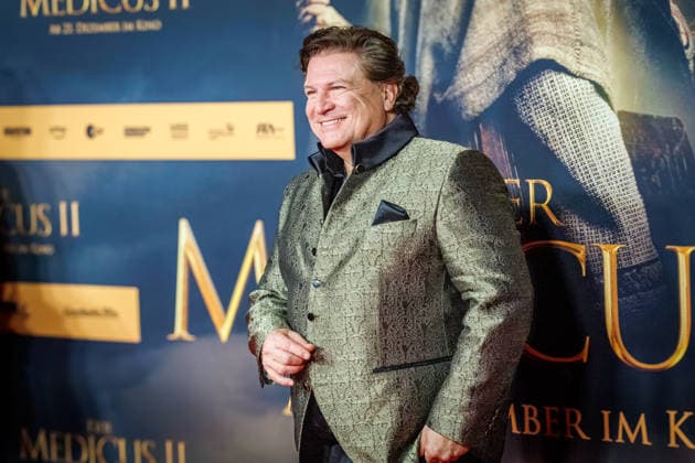15 12 2025 Cologne World premiere of the historical film DER MEDICUS 2 at Cinedom Cologne Red Carpet Here Francis Fulton Smith Cologne Cinedom North Rhine-Westphalia Germany