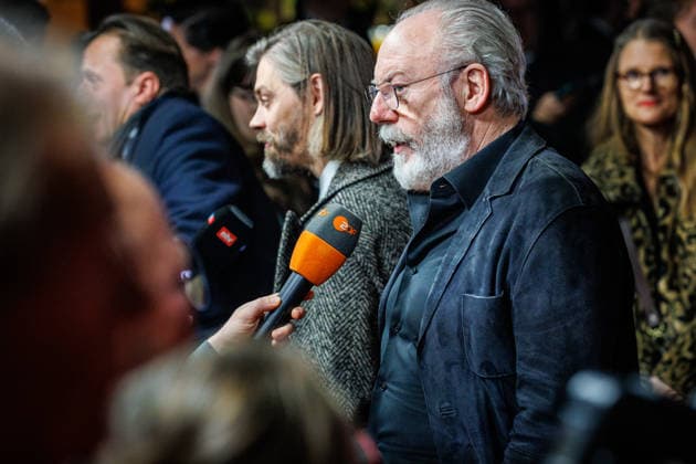 15 12 2025 Cologne World premiere of the historical film DER MEDICUS 2 at Cinedom Cologne Red Carpet Here Liam Cunningham Cologne Cinedom North Rhine-Westphalia Germany