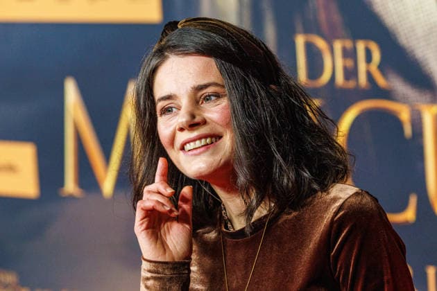 15 12 2025 Cologne World premiere of the historical film DER MEDICUS 2 at Cinedom Cologne Red Carpet Here Joyce Ilg Cologne Cinedom North Rhine-Westphalia Germany