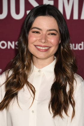 HOLLYWOOD, CA - DECEMBER 15: Miranda Cosgrove at the Los Angeles premiere of The Housemaid on December 15, 2025 at the TCL Chinese Theater in Hollywood, California. Copyright: xJeffreyxMayerx