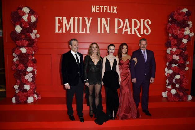 Emily in Paris, Photocall in Paris for new season on netflix 451584 2025 12 15 PARIS France Collins, Lily Leroy Beaulieu, Philippine Park, Ashley  Copyright: x xMarcelx xStarfacex STAR_451584_013