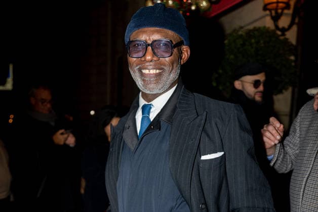 Ériq Ebouaney The cast and crew of the series Emily in Paris gather at Maxim s after the premiere of season 5 at the Grand Rex in Paris on 15 December 2025 Yoann Ouahcene Bestimage The cast and crew of the series Emily in Paris gather at Maxim s after the premiere of season 5 at the Grand Rex in Paris on 15 December 2025 Paris Bolivia  Copyright: xYoannxOuahcenex xBestimagexYoannxOuahcenex xBestimagex