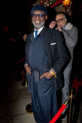 Ériq Ebouaney The cast and crew of the series Emily in Paris gather at Maxim s after the premiere of season 5 at the Grand Rex in Paris on 15 December 2025 Yoann Ouahcene Bestimage The cast and crew of the series Emily in Paris gather at Maxim s after the premiere of season 5 at the Grand Rex in Paris on 15 December 2025 Paris Bolivia  Copyright: xYoannxOuahcenex xBestimagexYoannxOuahcenex xBestimagex