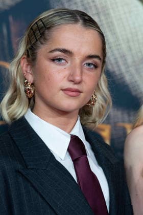Rosie BOORE, Actress, Portrait, Portrait, Cropped single image, Single motif, Red carpet, Red carpet show, Arrival, Arrival, Film premiere DER MEDICUS 2 on 15 12 2025 at the Cinedom cinema in Cologne,