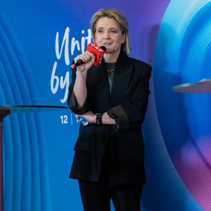 20251216 Eurovision Song Contest 2026 - ORF-Medienupdate WIEN, OESTERREICH - 16. DEZEMBER: ORF Fernseh-Programmdirektorin Stefanie Groiss-Horowitz waehrend des Mediengespraechs anlaesslich eines ORF Updates zum 70. ESC - Eurovision Song Contest vom 12. bis zum 16. Mai 2026 in Wien im Foyer der Halle F der Wiener Stadthalle am 16. Dezember 2025 in Wien, Oesterreich. 251216_SEPA_17_030 Copyright: xIsabellexOuvrardx SEPAxMedia