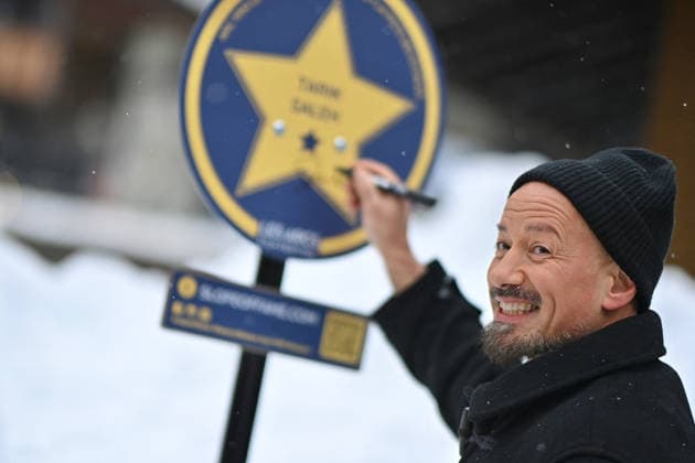 Les Arcs Film Festival - Day Four. FC LES ARCS, FRANCE - DECEMBER 16: Tarik Saleh attends his Slope Of Fame sign unveiling during Day Four of Les Arcs Film Festival on December 16, 2025 in Les Arcs, France. Photo by Franck Castel ABACAPRESS.COM Les Arcs France  Copyright: xCastelxFranck ABACAx