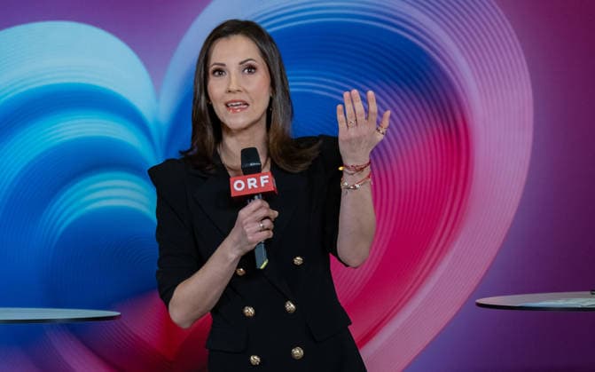 20251216 Eurovision Song Contest 2026 - ORF-Medienupdate WIEN, OESTERREICH - 16. DEZEMBER: Politikjournalistin, ORF TV-Moderatorin, Vorsitzende des Frauennetzwerk Medien und Host der Veranstaltung Alexandra Maritza Wachter waehrend des Mediengespraechs anlaesslich eines ORF Updates zum 70. ESC - Eurovision Song Contest vom 12. bis zum 16. Mai 2026 in Wien im Foyer der Halle F der Wiener Stadthalle am 16. Dezember 2025 in Wien, Oesterreich. 251216_SEPA_17_011 Copyright: xIsabellexOuvrardx SEPAxMedia