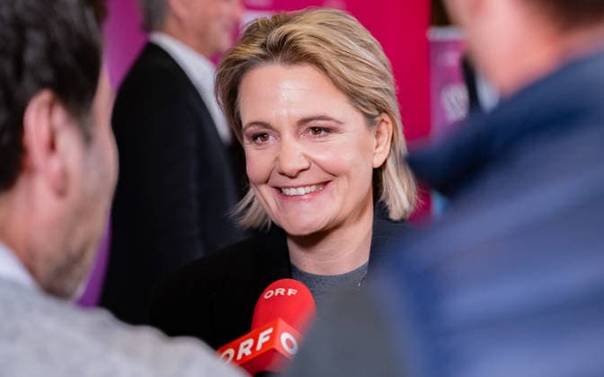20251216 Eurovision Song Contest 2026 - ORF-Medienupdate WIEN, OESTERREICH - 16. DEZEMBER: Sujet - Symbolbild - Mediengespraech anlaesslich eines ORF Updates zum 70. ESC - Eurovision Song Contest vom 12. bis zum 16. Mai 2026 in Wien im Foyer der Halle F der Wiener Stadthalle am 16. Dezember 2025 in Wien, Oesterreich. 251216_SEPA_17_049 Copyright: xIsabellexOuvrardx SEPAxMedia