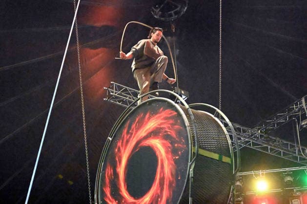 Rene CASSELLI, artist, rehearsing on the wheel of death, rehearsals for the X MAS show of Circus Flic Flac in Duisburg, Circus Flic Flac at the old freight station in Duisburg, 16 12 2025,