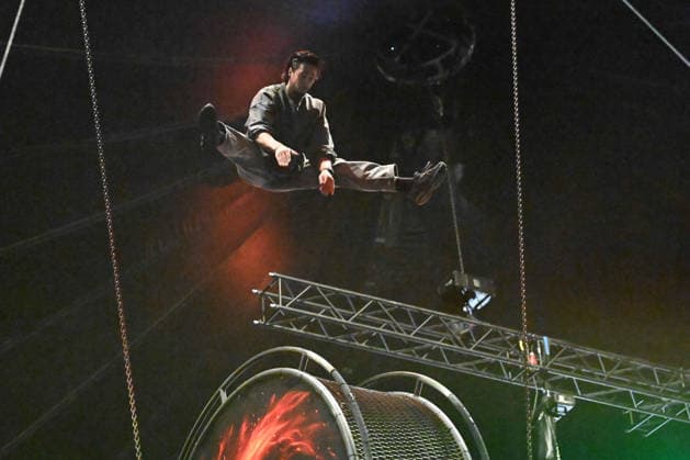 Rene CASSELLI, artist, rehearsing on the wheel of death, rehearsals for the X MAS show of Circus Flic Flac in Duisburg, Circus Flic Flac at the old freight station in Duisburg, 16 12 2025,