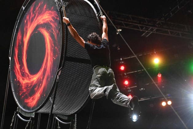 Rene CASSELLI, artist, rehearsing on the wheel of death, rehearsals for the X MAS show of Circus Flic Flac in Duisburg, Circus Flic Flac at the old freight station in Duisburg, 16 12 2025,