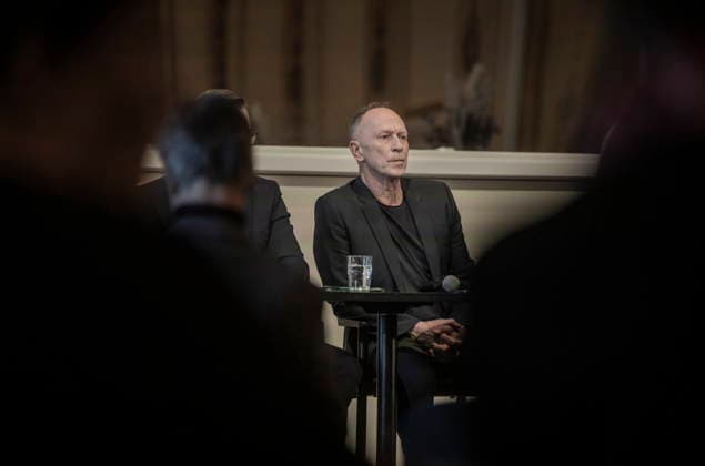 Hasko Weber becomes artistic director of the Staatsschauspiel Dresden Dresden-born Hasko Weber will be the new artistic director of the Staatsschauspiel Dresden from the 2027 28 season The Saxon state