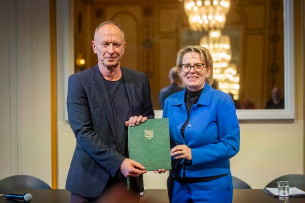 Hasko Weber becomes Artistic Director of the Staatsschauspiel Dresden Dresden-born Hasko Weber will be the new Artistic Director of the Staatsschauspiel Dresden from the