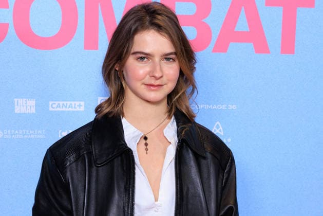 Qui Brille Au Combat - Paris Sarah Pachoud attends the photocall for the premiere of Qui Brille Au Combat at the Pathe Wepler cinema in Paris, France, on December 16, 2025. Photo by David Boyer ABACAPRESS.COM Paris France  Copyright: xBoyerxDavid ABACAx