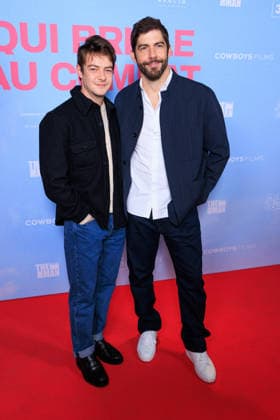 Qui Brille Au Combat - Paris Felix Kysyl and Pierre-Yves Cardinal attend the photocall for the premiere of Qui Brille Au Combat at the Pathe Wepler cinema in Paris, France, on December 16, 2025. Photo by David Boyer ABACAPRESS.COM Paris France  Copyright: xBoyerxDavid ABACAx