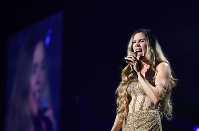 Night of the Proms Erfurt 16 12 2025, Erfurt, Messehalle, Night of the Proms Classical meets pop with musical accompaniment by the Antwerp Philharmonic Orchestra under the direction of conductor Alexandra Arrieche, great artists perform and inspire the audience in the picture Soul Pop singer Joss Stone bourgeois Joscelyn Eve Stoker