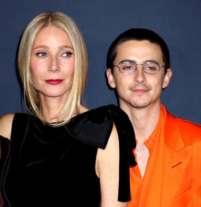 Marty Supreme New York Premiere Gwyneth Paltrow and Timothee Chalamet attending the Marty Supreme New York Premiere held at the Regal Times Square on December 16, 2025 in New York City, NY New York City Regal Times Square NY USA Copyright: xStevenxBergman AFF-USA.COMx