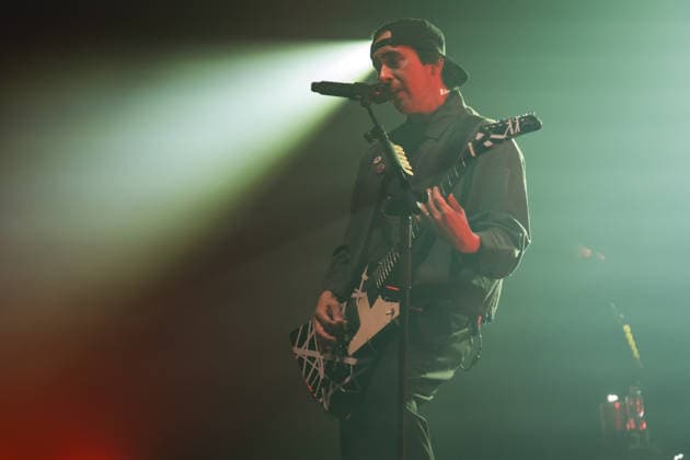 SaO PAULO, SP - 16.12.2025: SHOW PIERCE THE VEIL EM SaO PAULO - The American band Pierce The Veil, formed by guitarist and vocalist Vic Fuentes, bassist Jaime Preciado and guitarist Tony Peres, performs in Sao Paulo at Espaco Unimed on Tuesday night (16). The performance is part of the & 39;I Can& 39;t Hear You World Tour 2025& 39;. x2859757x  YurixMurakami