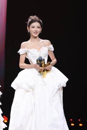 LANGFANG, CHINA - DECEMBER 16: Actress Zhang Yuxi arrives at the red carpet of the Domestic TV Series Ceremony (China TV Drama Awards) on December 16, 2025 in Langfang, Hebei Province of China.  Copyright: xVCGx 111610223270