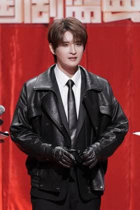 LANGFANG, CHINA - DECEMBER 16: Singer Zhang Yuan arrives at the red carpet of the Domestic TV Series Ceremony (China TV Drama Awards) on December 16, 2025 in Langfang, Hebei Province of China  Copyright: xVCGx 111610177789