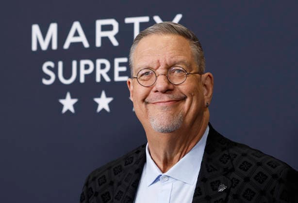 Penn Jillette arrives on the red carpet for A24 s Marty Supreme New York Premiere on Tuesday, December 16, 2025 in New York City.  NYP20251216147 JohnxAngelillo