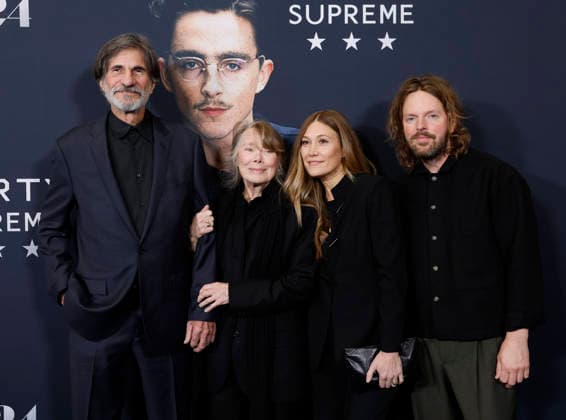 Sissy Spacek, husband director Jack Fisk, daughter actress Schuyler Fisk and her husband Chapman Bullock arrive on the red carpet for A24 s Marty Supreme New York Premiere on Tuesday, December 16, 2025 in New York City.  NYP20251216158 JohnxAngelillo