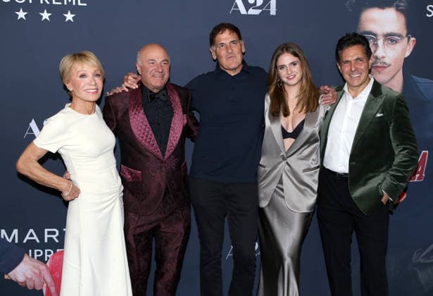 Marty Supreme New York Premiere Barbara Corcoran, Kevin O Leary, Mark Cuban, Alyssa Cuban and Daniel Lubetzky attending the Marty Supreme New York Premiere held at the Regal Times Square on December 16, 2025 in New York City, NY New York City Regal Times Square NY USA Copyright: xStevenxBergman AFF-USA.COMx