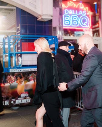 Gwyneth Paltrow arrives at Marty Supremes New York Premiere on December 16, 2025 UrbanxDivinity Bestimage Actress Gwyneth Paltrow arrives at A24s Marty Supreme New York Premiere with her son Moses Martin in New York City New York Etats Unis  Copyright: xUrbanxDivinityx xBestimagexUrbanxDivinityx xBestimagex