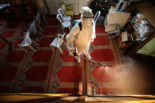 Coronavirus precautions in Jerusalem JERUSALEM - MARCH 16: Officials carry out disinfection works as a precaution against the coronavirus (COVID-19) continue at Ali ibn Abi Talib Mosque in Jerusalem on March 16, 2020. Kudüs Palestinian Territory, Occupied. Editorial use only. Please get in touch for any other usage.  Copyright: x2025xAnadoluxMostafaxAlkharoufx