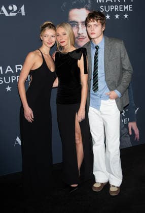 Red carpet for the New York premiere of A24 s Marty Supreme Featuring: Apple Martin, Gwyneth Paltrow, Moses Martin Where: New York, New York, United States When: 16 Dec 2025 Credit: Janet Mayer INSTARimages.com EDITORIAL USE ONLY. NOT FOR USE BY NEWSPAPERS BASED IN THE UK. Copyright: xx instar55342408