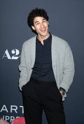 Red carpet for the New York premiere of A24 s Marty Supreme Featuring: Darren Criss Where: New York, New York, United States When: 16 Dec 2025 Credit: Janet Mayer INSTARimages.com EDITORIAL USE ONLY. NOT FOR USE BY NEWSPAPERS BASED IN THE UK. Copyright: xx instar55342466