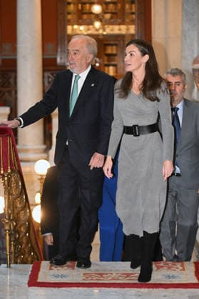 The Queen presides over the commemorative ceremony of the 20th anniversary of Fundación del Espanol Urgente FundéuRAE The director of the RAE, Santiago Munoz Machado, and Queen Letizia during the commemorative ceremony of the 20th anniversary of Fundación del Espanol Urgente FundéuRAE, held at the Real Academia Espanola, on December 17, 2025, in Madrid, Spain, has become one of the main points of reference for Spanish-speaking journalists and, in general, for language professionals in the news world. Its recommendations on the proper use of the language are disseminated throughout the year, from Monday to Friday, to reach the editorial offices of the media and the e-mail addresses of the thousands of subscribers to the FundéuRAE newsletter Copyright: xJosà xOlivax 7174733