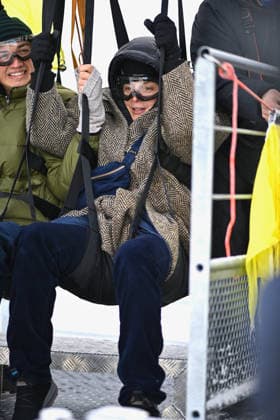 Les Arcs Film Festival - Day Five. FC LES ARCS, FRANCE - DECEMBER 17, Valerie Donzelli attends his tyrolienne, the zip line during Day five of Les Arcs Film Festival on December 17, 2025 in Les Arcs, France. Photo by Franck Castel ABACAPRESS.COM Les Arcs France  Copyright: xCastelxFranck ABACAx