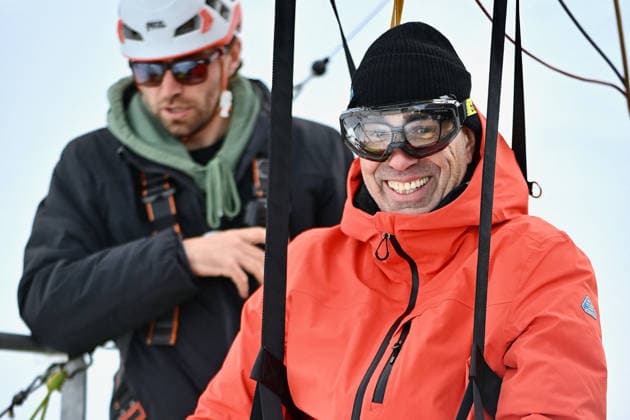 Les Arcs Film Festival - Day Five. FC LES ARCS, FRANCE - DECEMBER 17, Dominik Moll attends his tyrolienne, the zip line during Day five of Les Arcs Film Festival on December 17, 2025 in Les Arcs, France. Photo by Franck Castel ABACAPRESS.COM Les Arcs France  Copyright: xCastelxFranck ABACAx