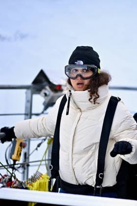 Les Arcs Film Festival - Day Five. FC LES ARCS, FRANCE - DECEMBER 17, Oulaya amamra attends his tyrolienne, the zip line during Day five of Les Arcs Film Festival on December 17, 2025 in Les Arcs, France. Photo by Franck Castel ABACAPRESS.COM Les Arcs France  Copyright: xCastelxFranck ABACAx
