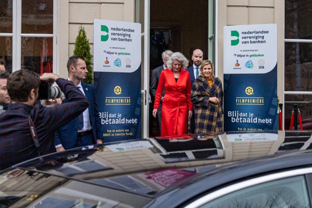 Entertainment Bilder des Tages December 17, 2025, The Hague, South-Holland, Netherlands: Queen MAXIMA of the Netherlands at the premiere of the educational film Ã¢â‚¬oeBlij dat je betaald hebtÃ¢â‚¬Â (Glad you paid) at Theater Diligentia in The Hague. The film was made for the financial education program Bank voor de Klas. Queen MAXIMA is honorary chair of the Dutch financial education platforms Wijzer in geldzaken and Stichting Financieel Gezond Nederland. The Hague Netherlands - ZUMAg281 20251217_zaf_g281_006 Copyright: xStormxGroenendijkx