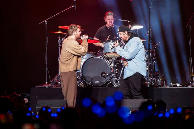 HOT 99.5 iHeartRadio Jingle Ball 2025 DC Alex Warren and Jelly Roll perform during iHeartRadio Hot 99.5 s Jingle Ball 2025 Presented By Capital One at Capital One Arena on December 16, 2025 in Washington, DC. Washington DC Capital One Arena District of Columbia USA Copyright: xLisaxWalker imageSPACEx