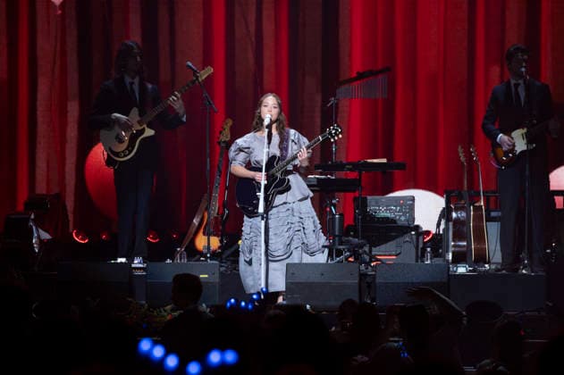 HOT 99.5 iHeartRadio Jingle Ball 2025 DC Laufey performs during iHeartRadio Hot 99.5 s Jingle Ball 2025 Presented By Capital One at Capital One Arena on December 16, 2025 in Washington, DC. Washington DC Capital One Arena District of Columbia USA Copyright: xLisaxWalker imageSPACEx