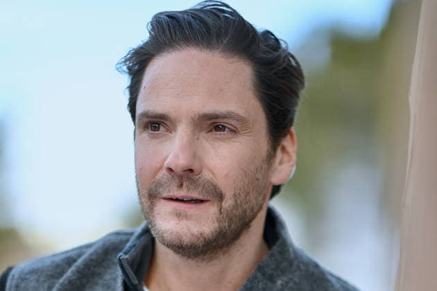 Les Arcs Film Festival - Day Five. FC LES ARCS, FRANCE - DECEMBER 17: Daniel Bruhl attends a photocall during Day Five of Les Arcs Film Festival on December 17, 2025 in Les Arcs, France. Photo by Franck Castel ABACAPRESS.COM Les Arcs France  Copyright: xCastelxFranck ABACAx