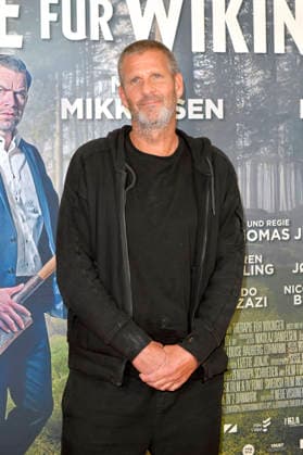 Anders Thomas Jensen at the premiere of the movie Therapy for Vikings at the Delphi Filmpalast cinema in Berlin, 17 12 2025 Foto:xM.xBehrensx xFuturexImagex wikinger_5207