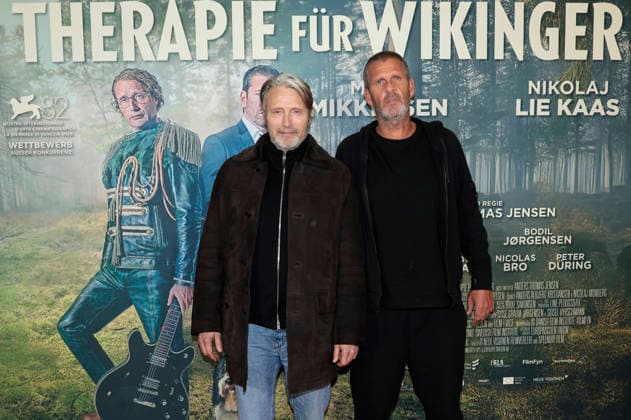 Mads Mikkelsen and Anders Thomas Jensen at the premiere of the movie Therapy for Vikings Den sidste viking The Last Viking in the cinema at Delphi Filmpalast Berlin, 17 12 2025 Foto:xS.xGabschx xFuturexImagex wikinger_5235